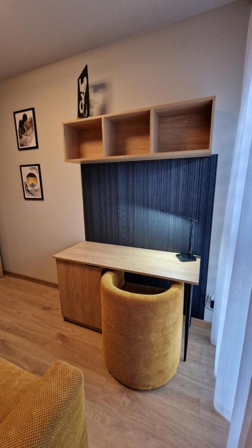 Apartament Salonet Airport & Mtp Skórzewo Esterno foto